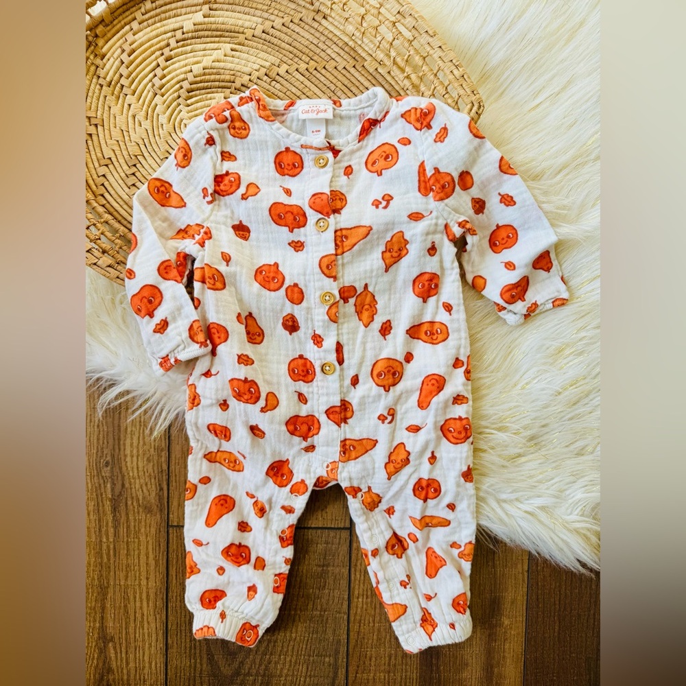 Cat & Jack Pumpkin Unisex Gauze Button Front Long Sleeve Romper Size 6-9 Months